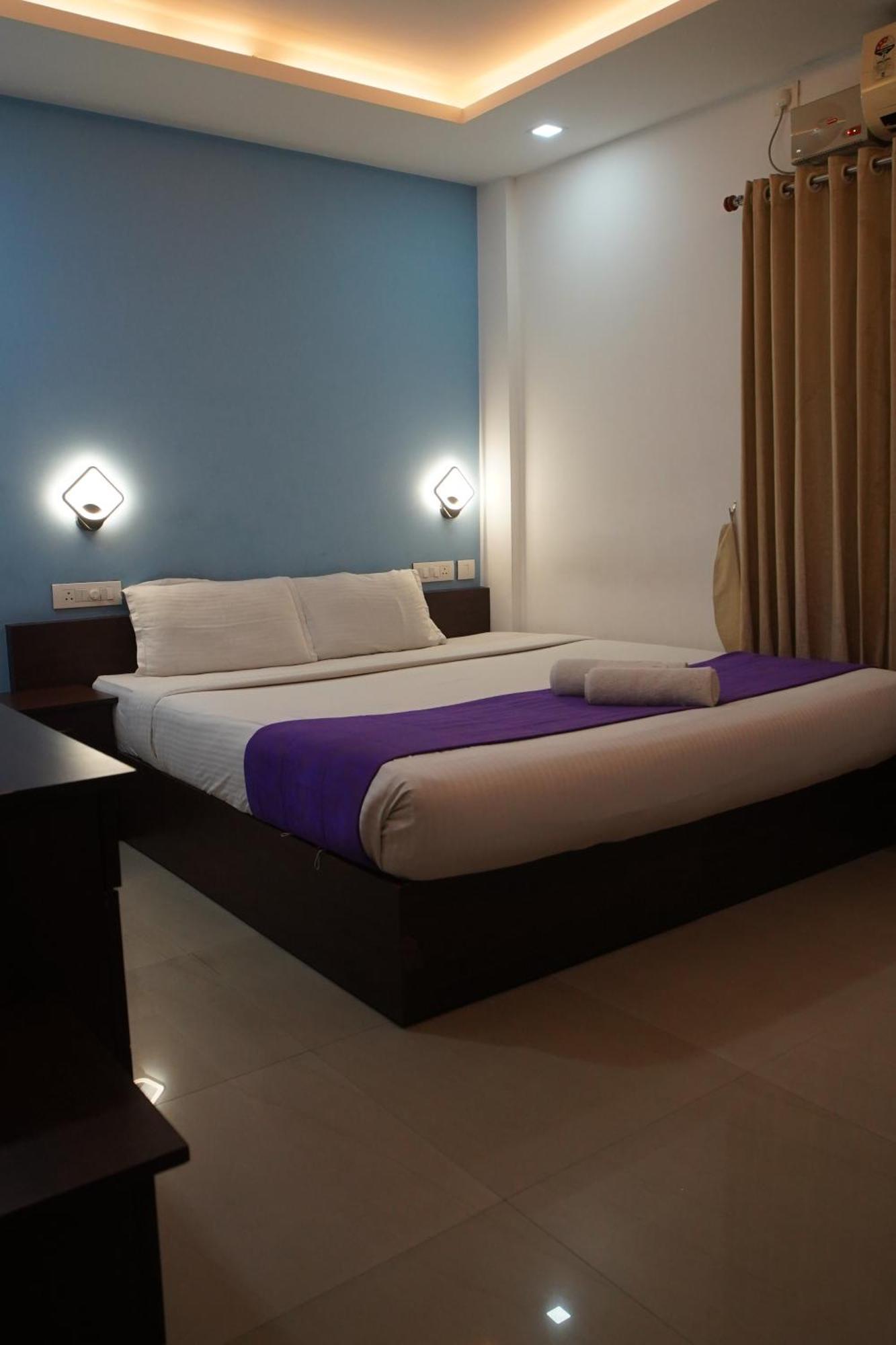 North Centre Hotel Kochi Exterior foto
